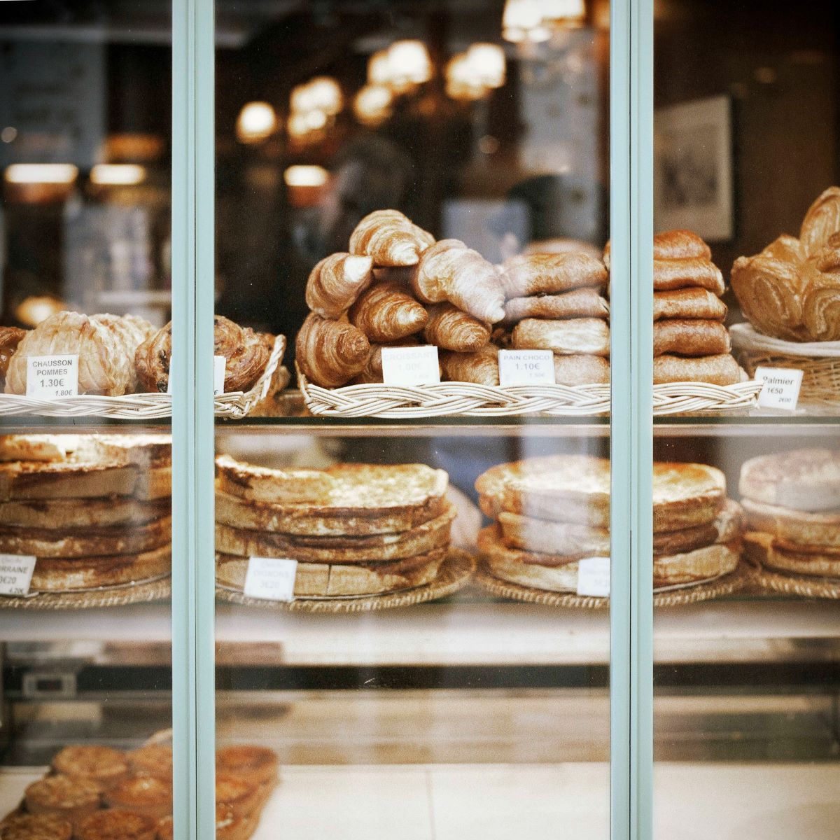 A famous bakery where you can grab fresh, warm bread, buttery croissants, and delicious pastries.