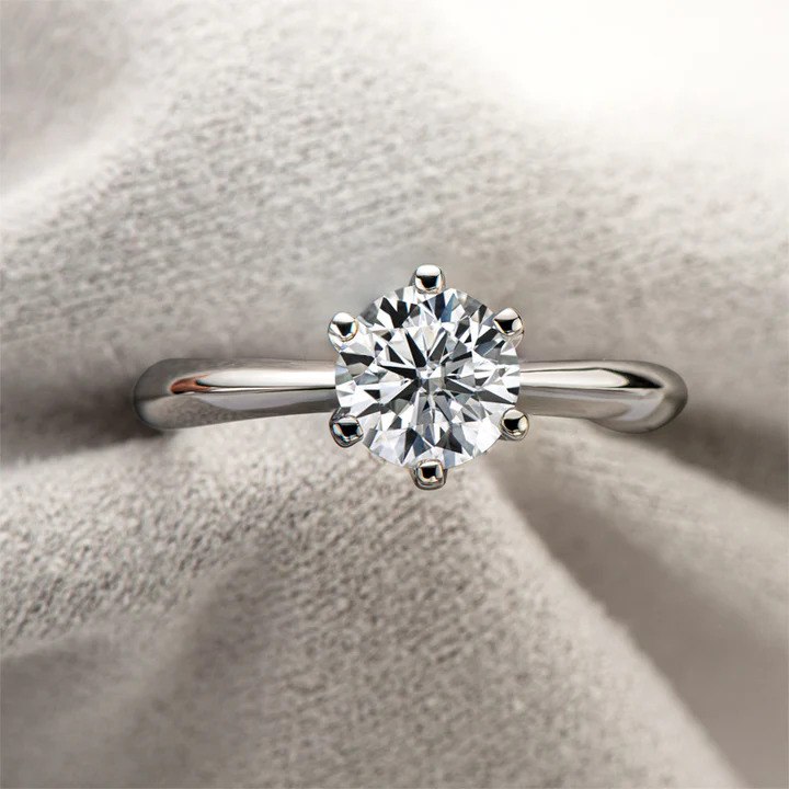 Moissanite: The Star of Travel Rings